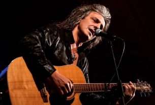 George Gakis: Αn acoustic tribute to Whitesnake ‘s Ballads and love songs