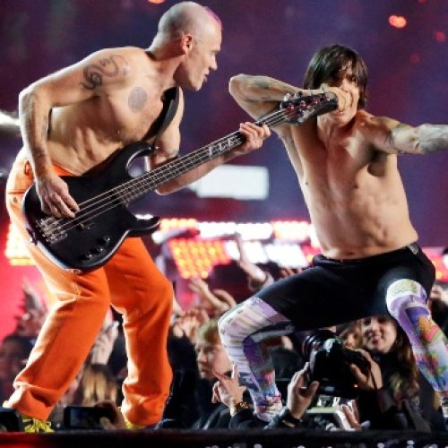 Ρεκόρ τηλεθέασης για τους Red Hot Chili Peppers, με μία όχι απόλυτα ζωντανή εμφάνιση!